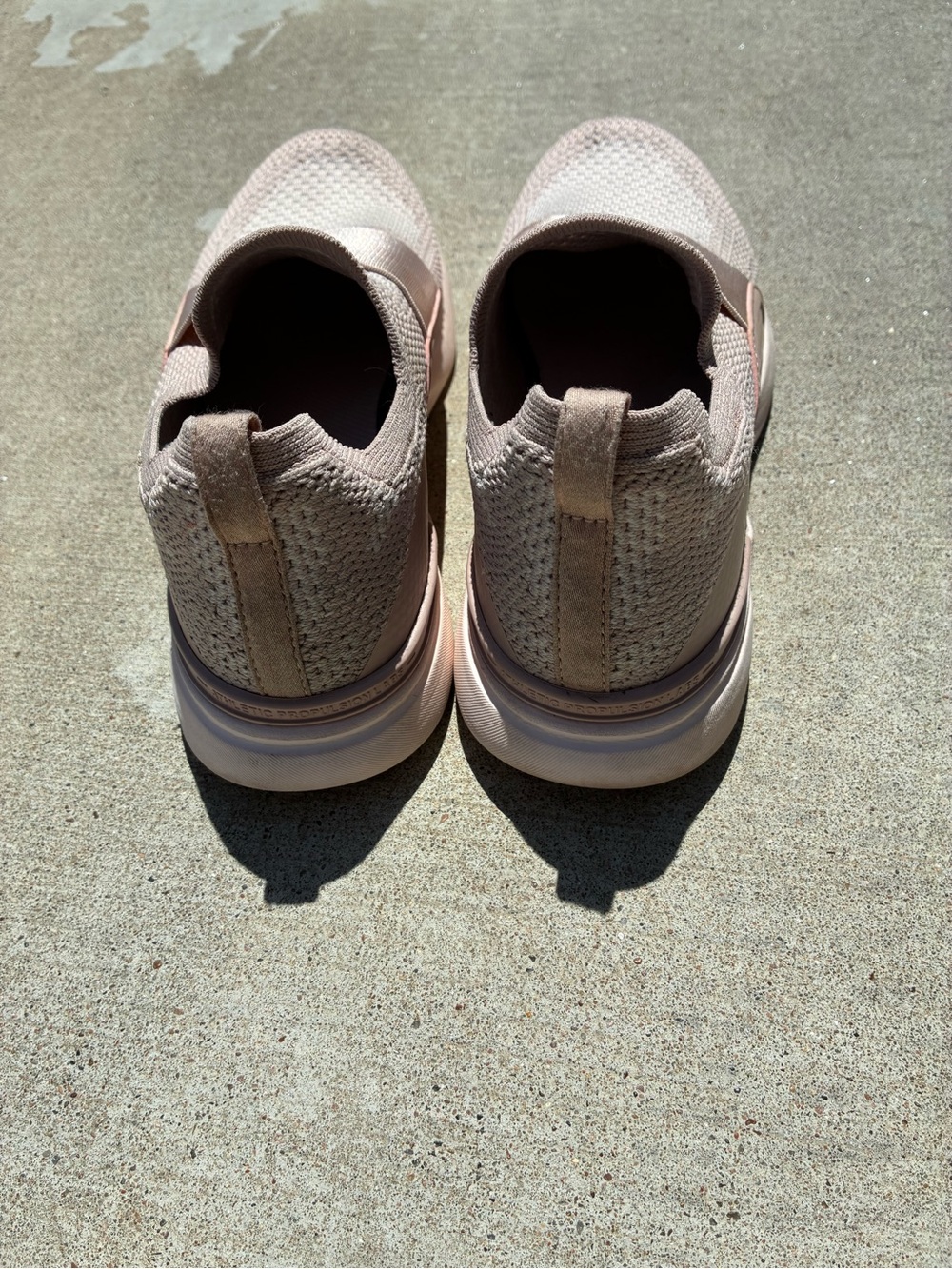 APL Women’s Techloom Bliss Slip-On Athletic Sneakers - Rose Taupe 6.5 - Picture 4 of 5